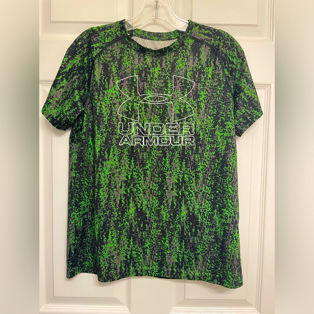 YXL Under Armour Short Sleeve Shirt